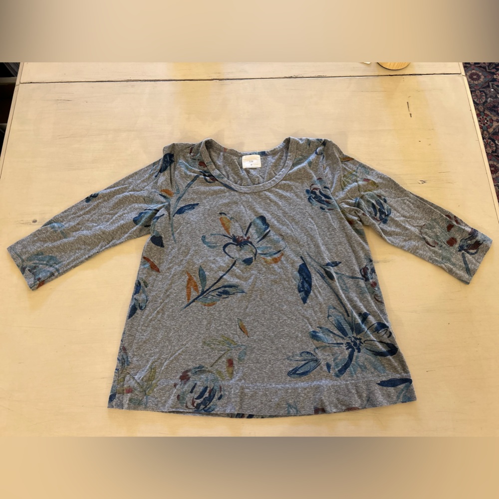 T.La Anthro Top
